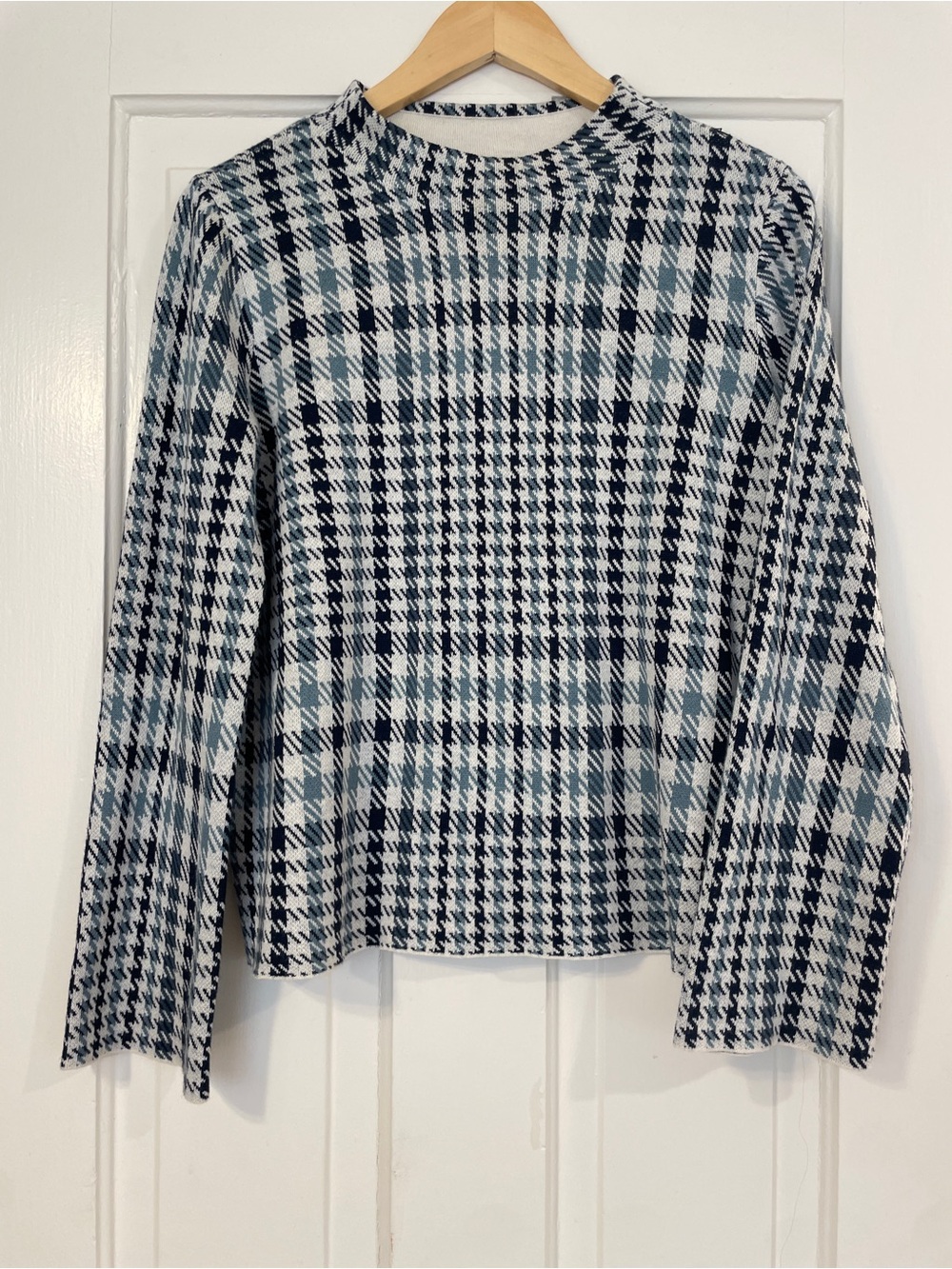 Ann Taylor Plaid Houndstooth Turtleneck Sweater in Blue and White Size S